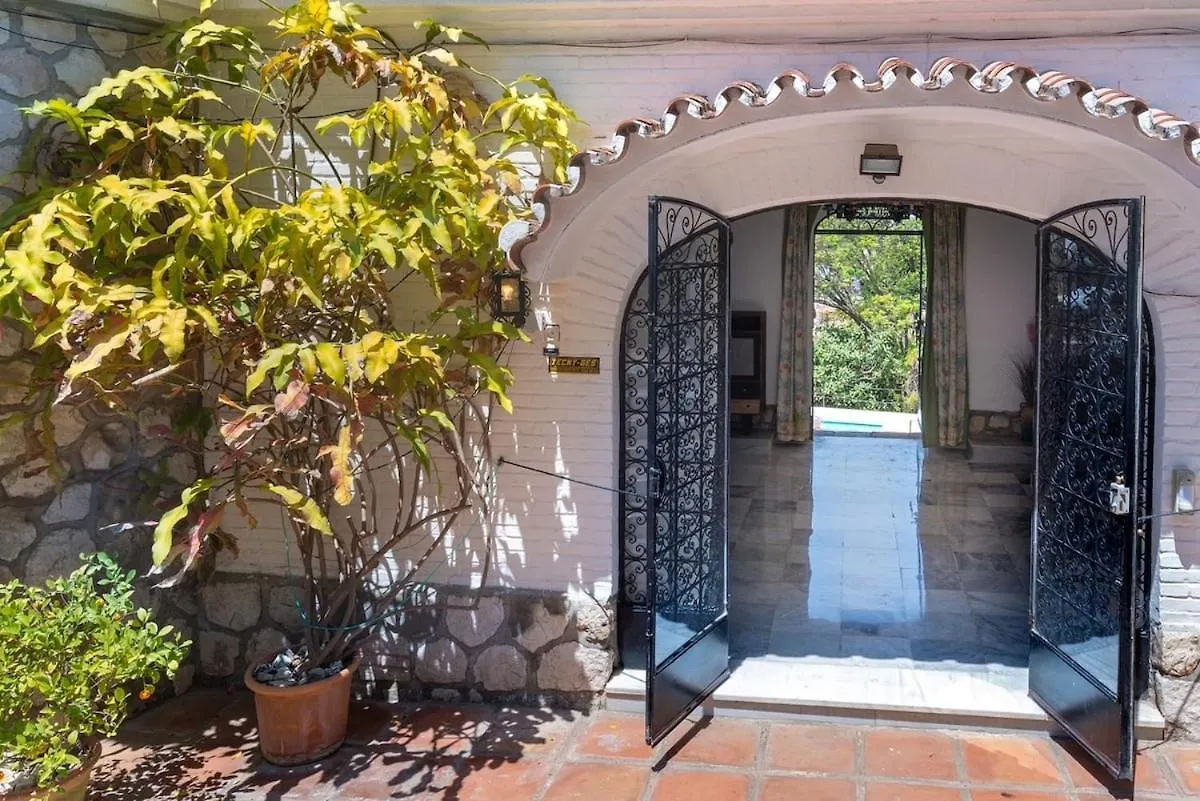 Luxury Villa With Tennis & Pool Malaga Spain