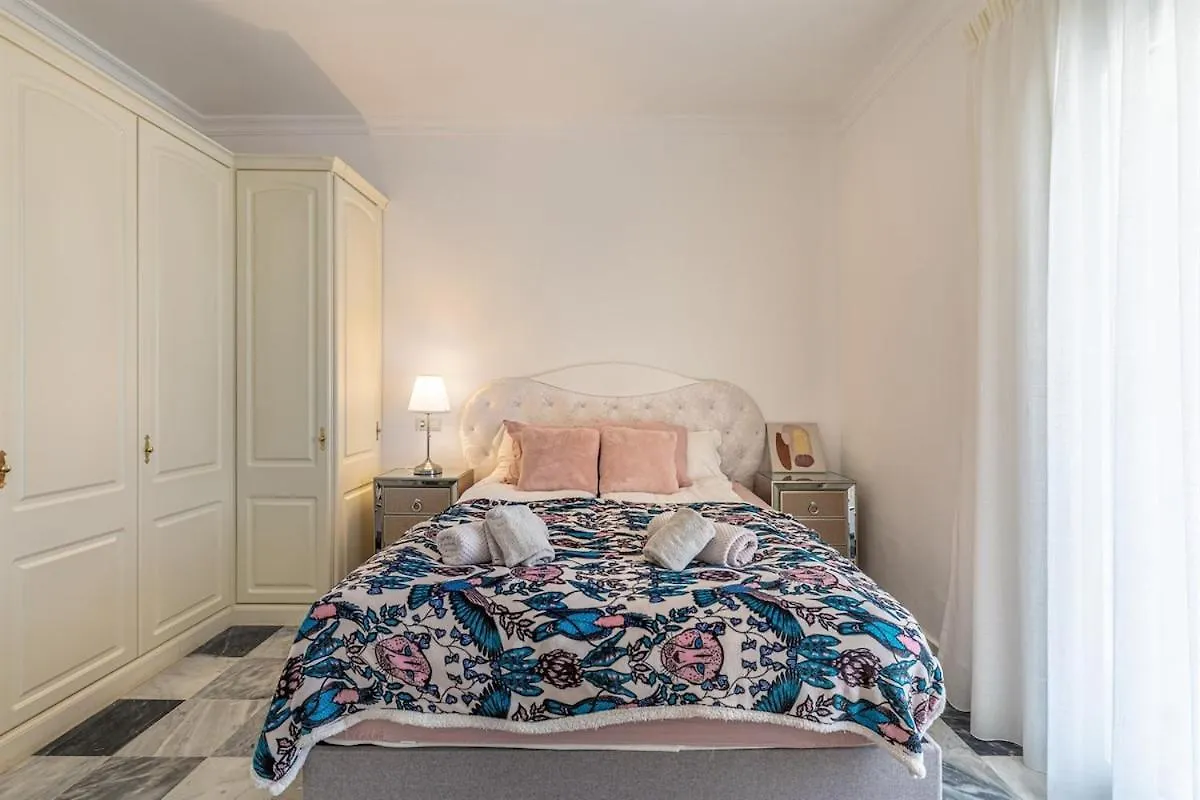Luxury Villa With Tennis & Pool Malaga