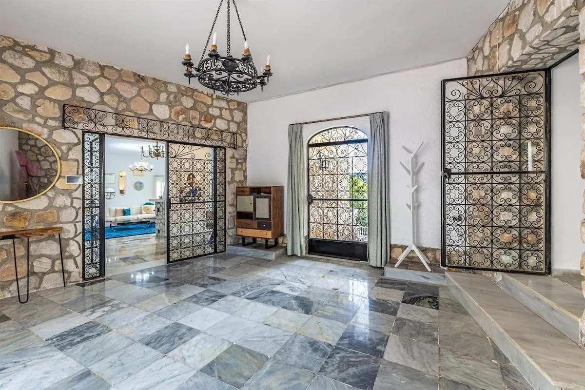 Luxury Villa With Tennis & Pool Malaga