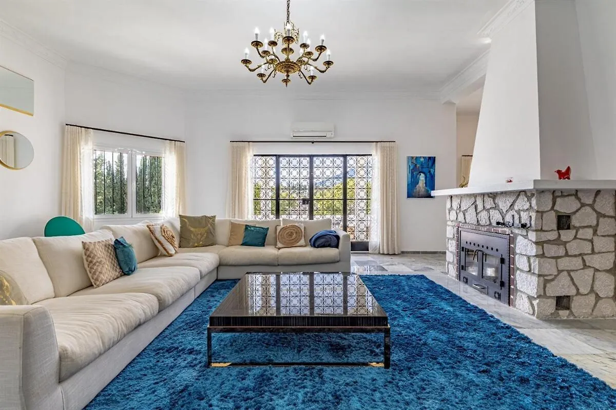 Luxury Villa With Tennis & Pool Malaga