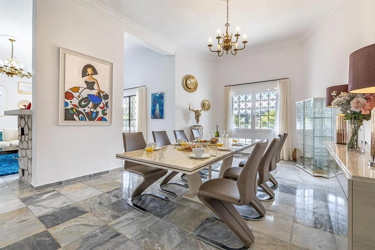 Luxury Villa With Tennis & Pool Malaga Spain